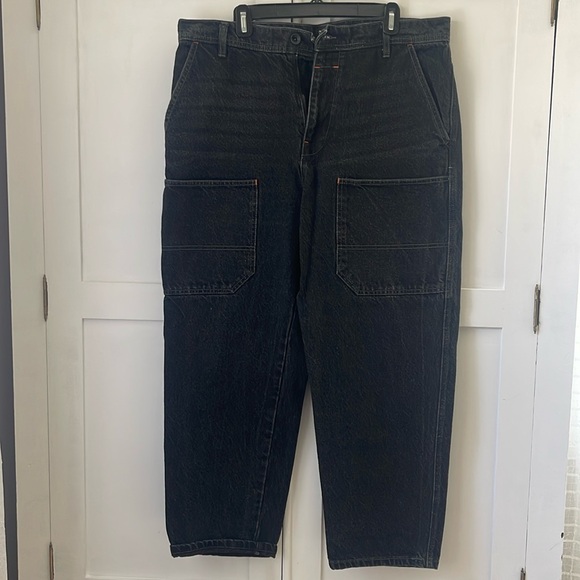 BDG BOW LEG JEAN - Picture 2 of 8